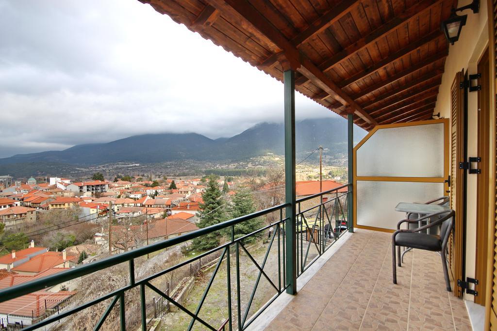 Guesthouse Panorama Вітіна Екстер'єр фото