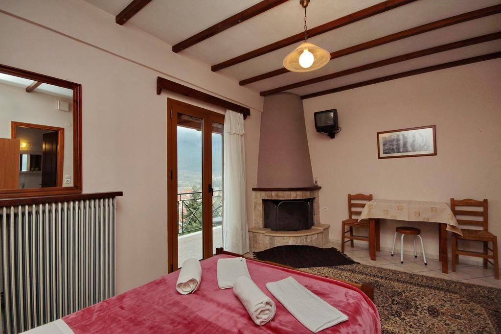 Guesthouse Panorama Вітіна Екстер'єр фото